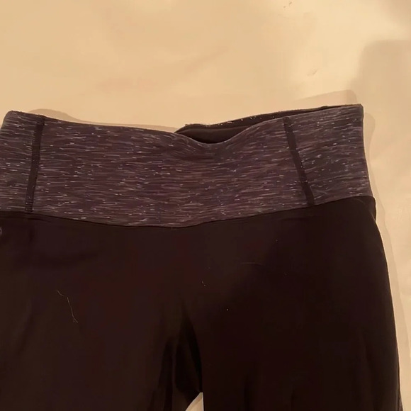 ATHLETA woman’s black and grey leggings - Picture 3 of 14